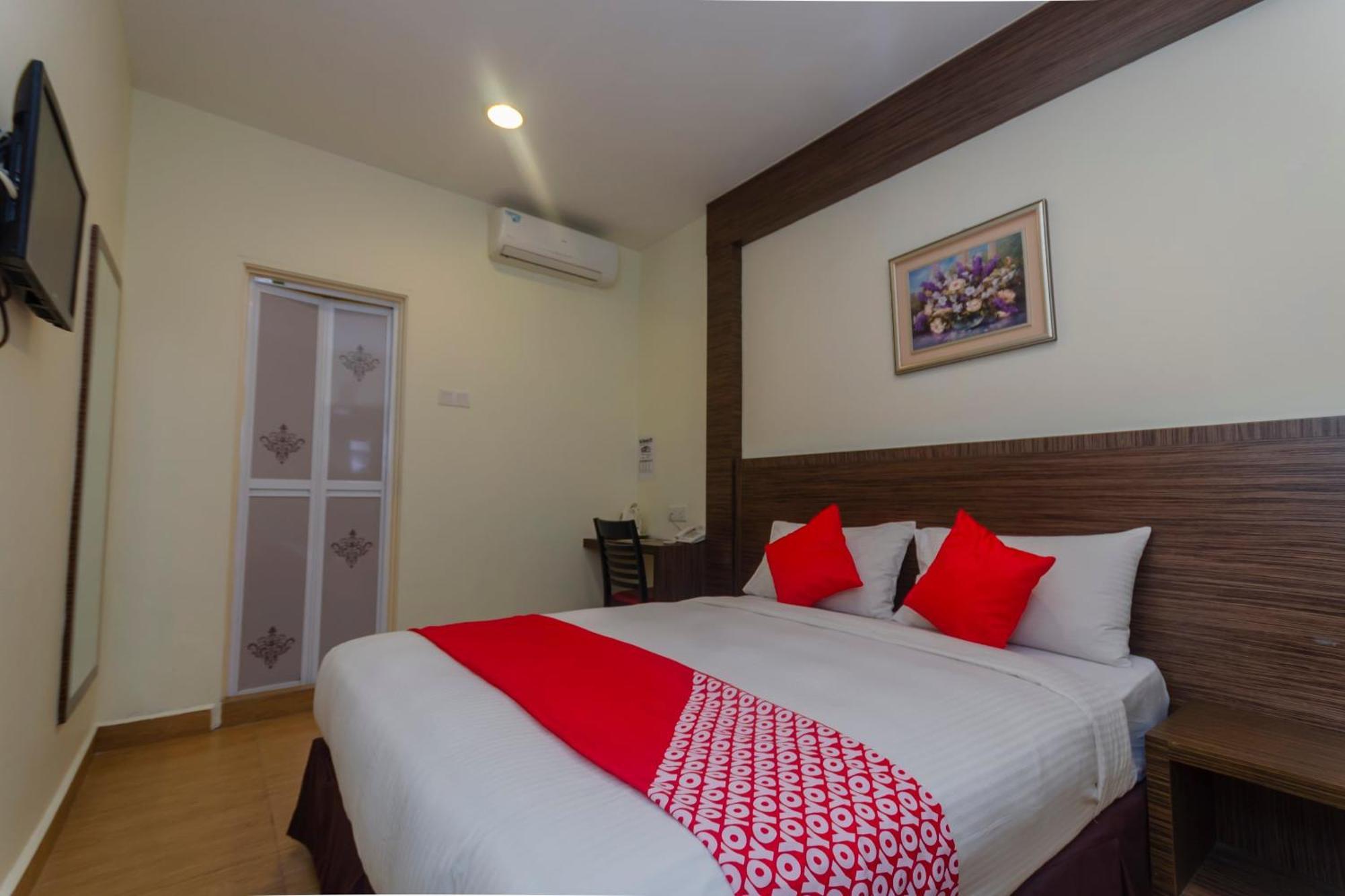 Super Oyo 596 The Vintage Hotel Johor Bahru Exterior photo